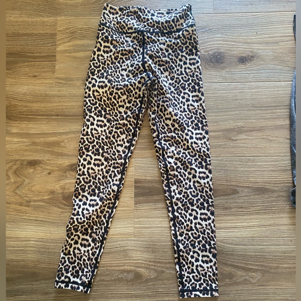 Zyia scrunchy butt leopard leggings